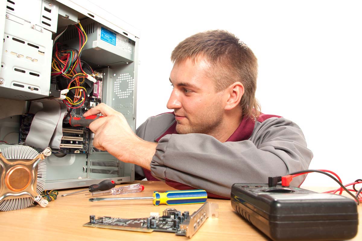 Мастер по ремонту компьютеров в Березовском