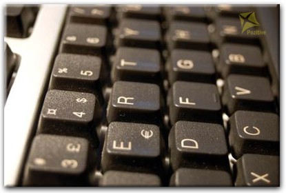 Замена клавиатуры ноутбука Toshiba в Березовском